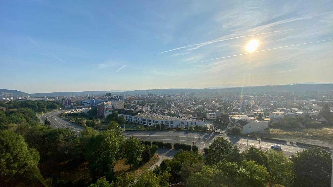 Monte Amnis Kosice Apartment Esterno foto